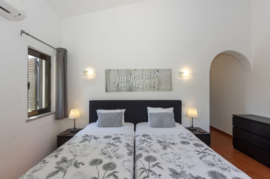 Vivenda geminada V3 - Quarto 3